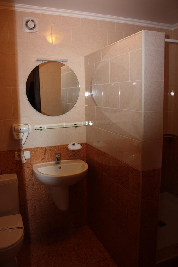 Hotel Gostynnyi Dvir Bucha Kamer foto